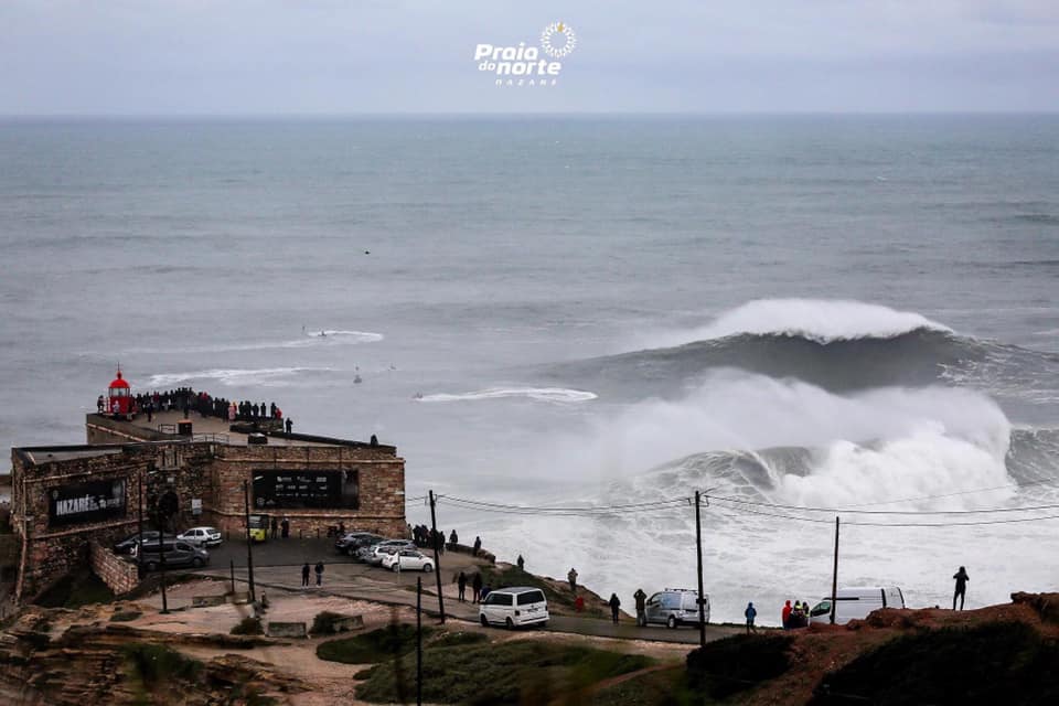 Arrancou o período de espera para o Tudor Nazaré Tow Surfing Challenge