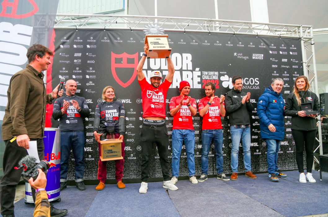 Lucas "Chumbo" e Maya Gabeira vencem TUDOR Nazaré Tow Surfing Challenge 2022